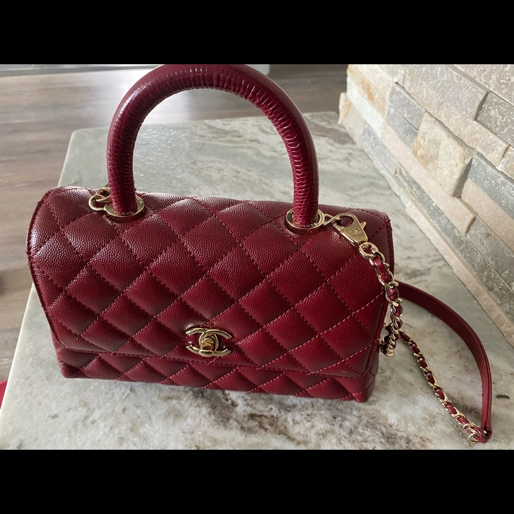 Pre owned authentic!!!!! coco handle CHANEL mini burgundy